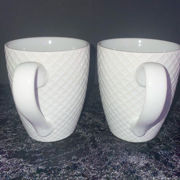 Two DesignPac White Lattice Design 8 oz. Ceramic Coffee Cup Mugs 3.75” - Picture 3 of 6